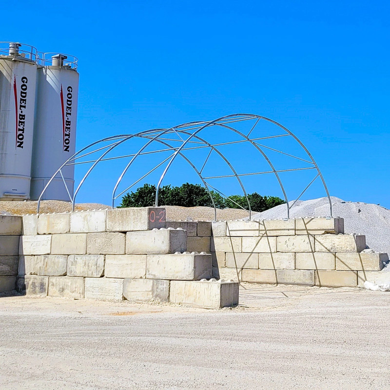 Zastřešení betonových boxů se sedlovou stěnou BC2640 8x12m + GSC26FT