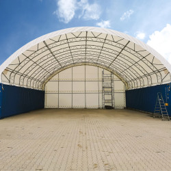 Přístřešky na kontejnery s dvojitým rámom GSC4680C 14,92 × 24,38 m