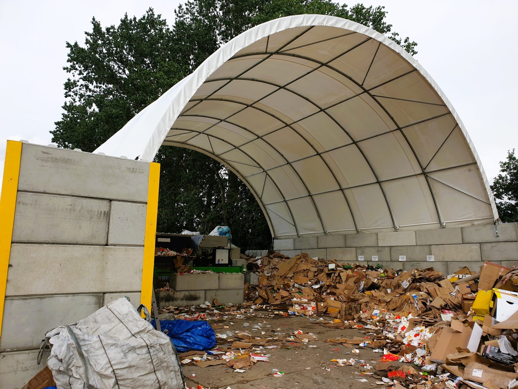 Zadaszenie kontenerowe 12x12m na blokach betonowychc