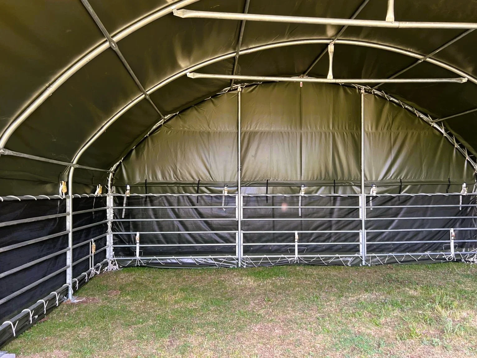zagroda dla koni 8x8m