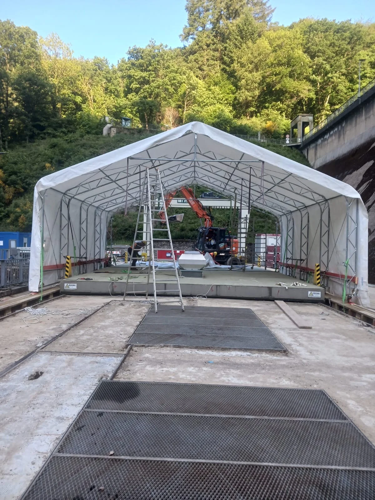 Namiotowa hala warsztatowa