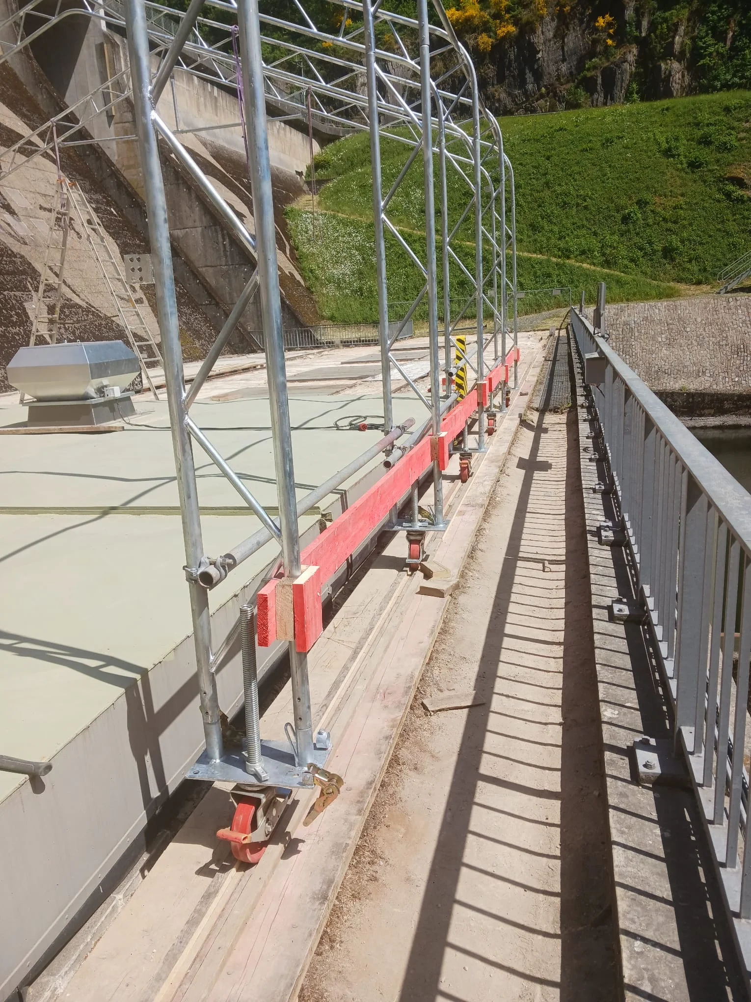 Hala namiotowa na kołach