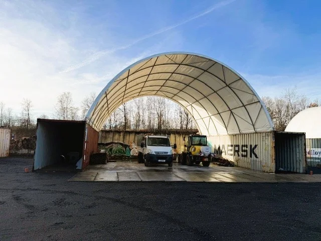 zadaszenie kontenerowe jako garaż